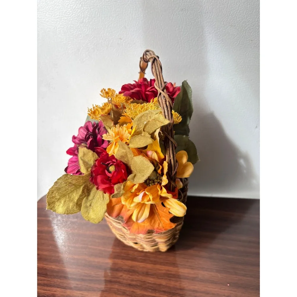 Autumn Silk Flower Arrangement in Woven Wicker Basket Fall Wall‎ Hanging